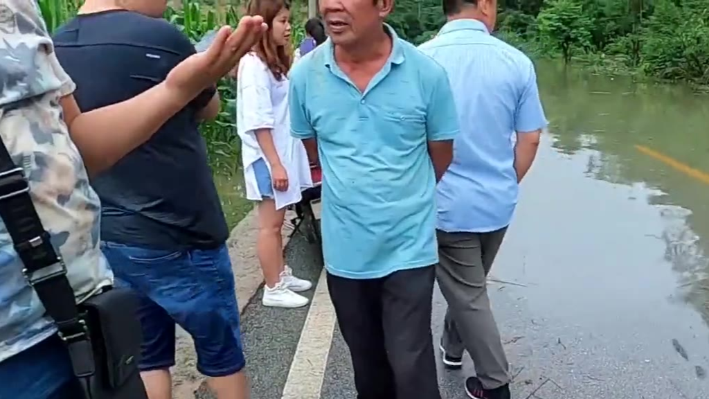 不知所措,被水淹没